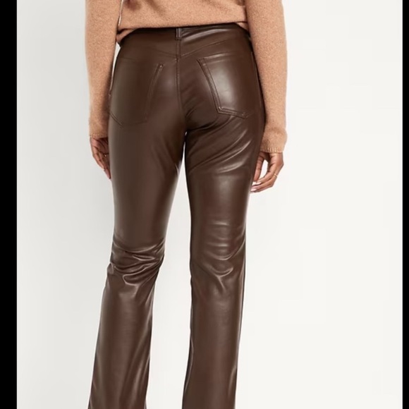 NWOT Old Navy Brown High Rise Boot Cut Faux Leather Pants.  Size 4Tall - Picture 2 of 3